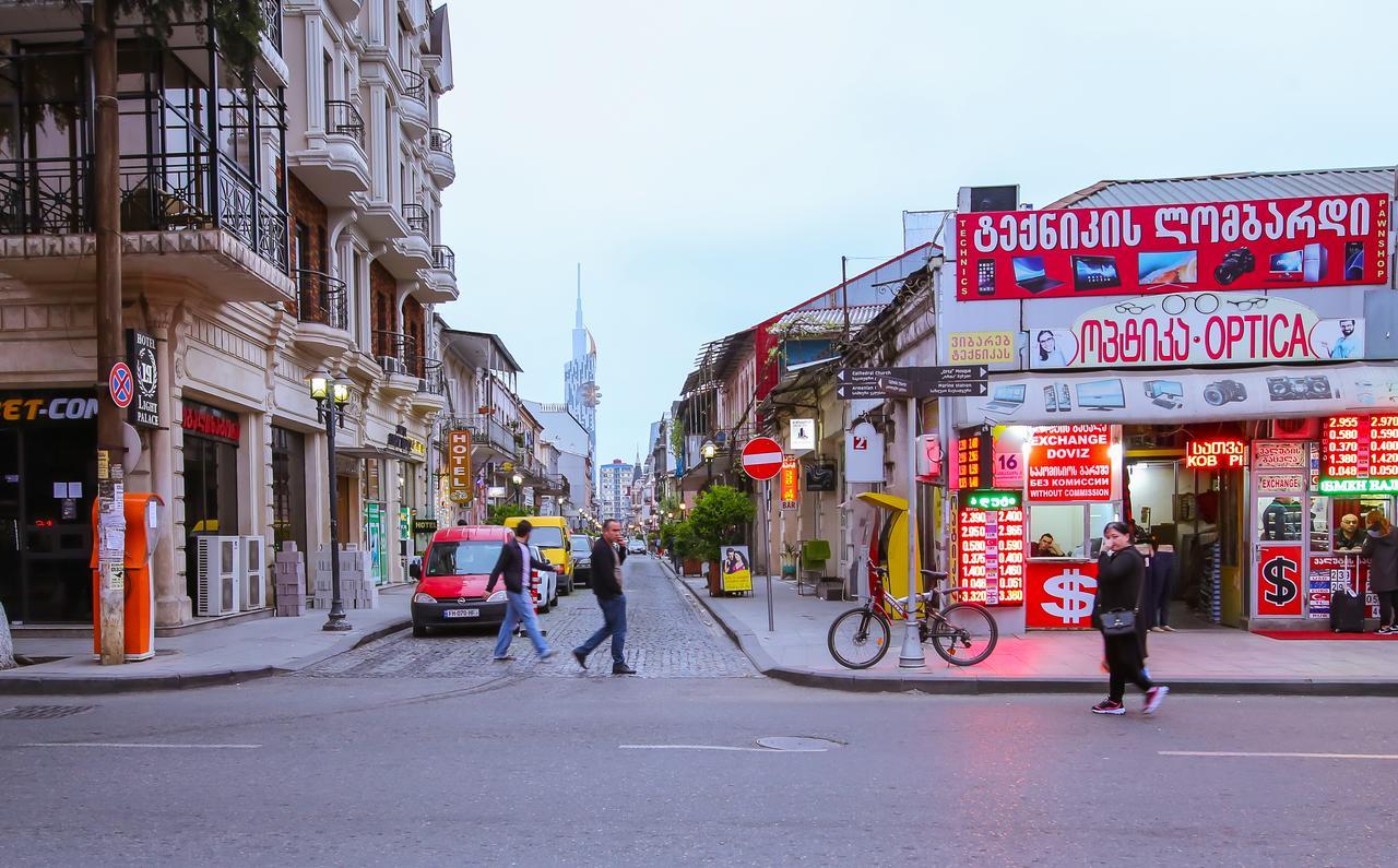 Royal Hotel Batum Dış mekan fotoğraf