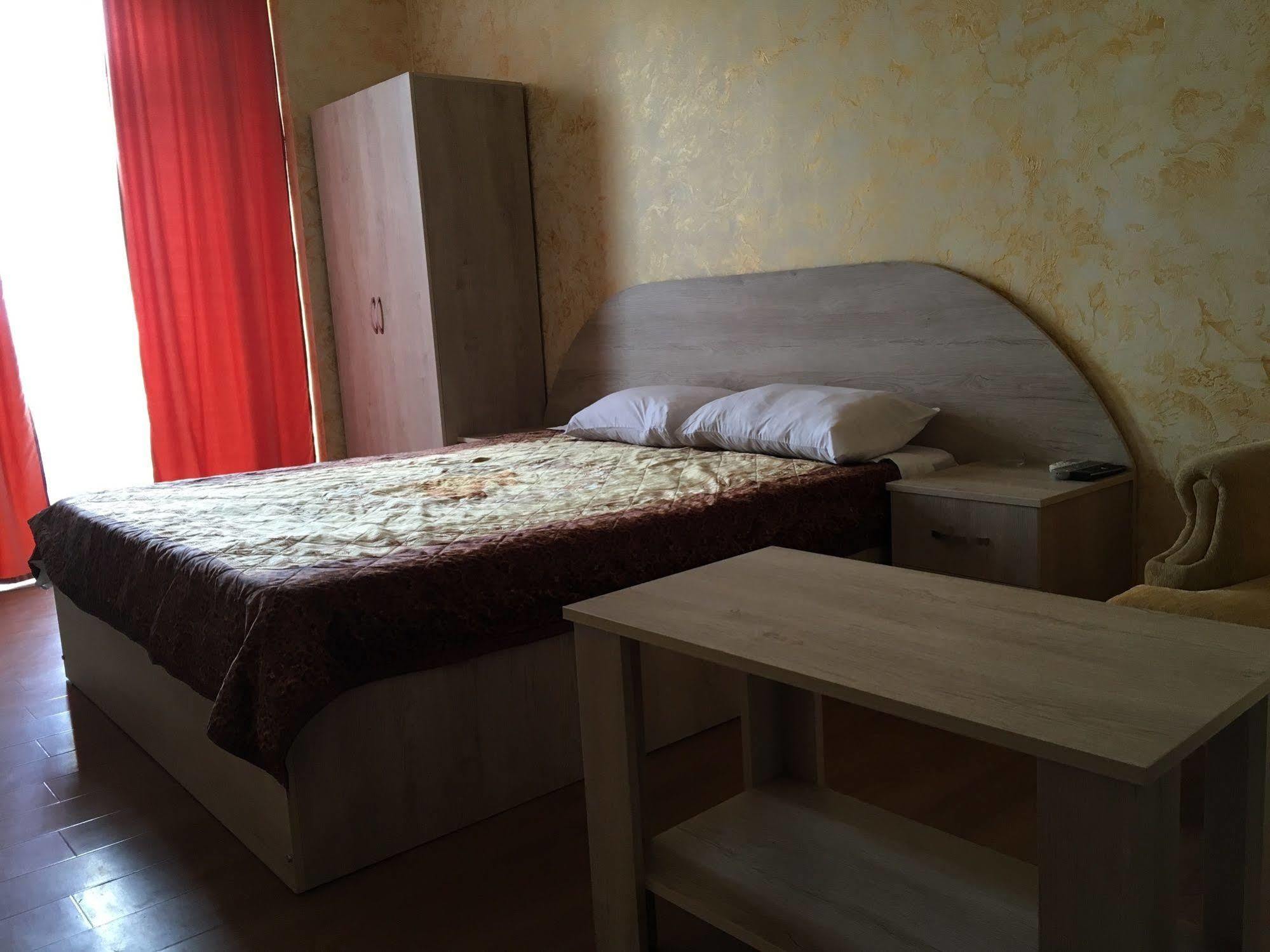 Royal Hotel Batum Dış mekan fotoğraf
